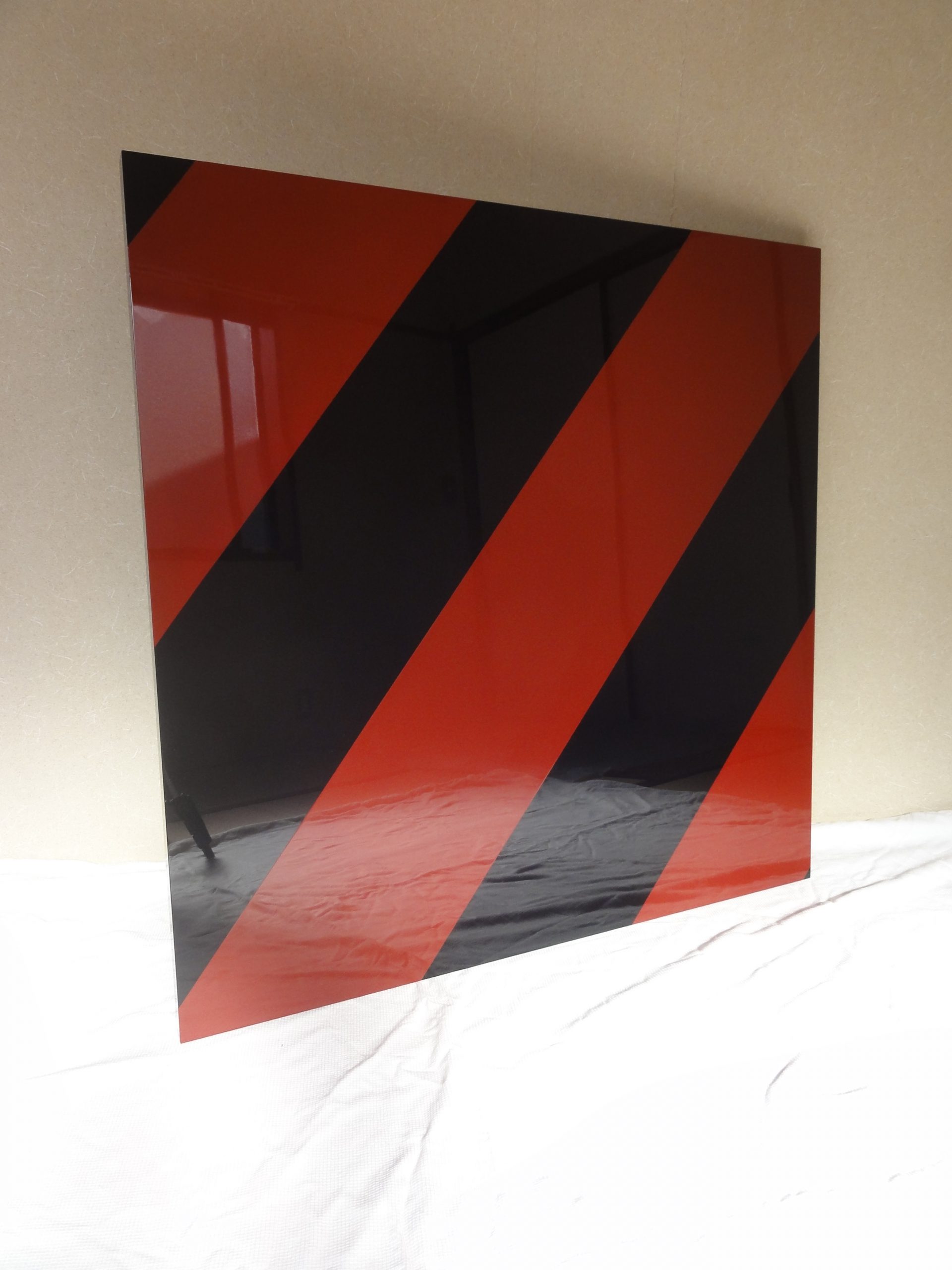 岩田 俊彦　Toshihiko Iwata  " untitled " untitled  2017 / 漆、木製パネル japanese lacquer on wood panel  H90×W90×D3cm 